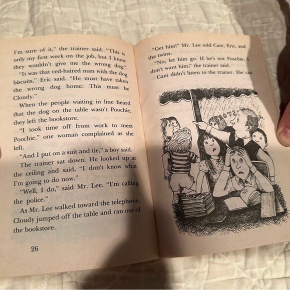 Cam Jansen and the mystery of the television dog - Picture 7 of 10